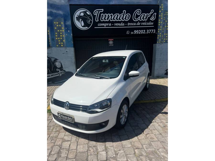 VOLKSWAGEN - FOX - 2013/2014 - Branca - R$ 42.900,00