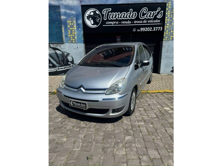 CITROËN - XSARA PICASSO - 2010/2010 - Prata - R$ 26.900,00