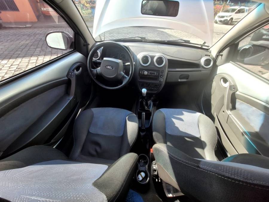 FORD - KA - 2013/2013 - Prata - R$ 28.900,00