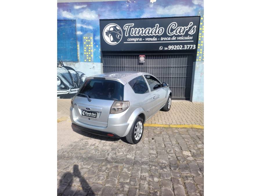 FORD - KA - 2013/2013 - Prata - R$ 28.900,00