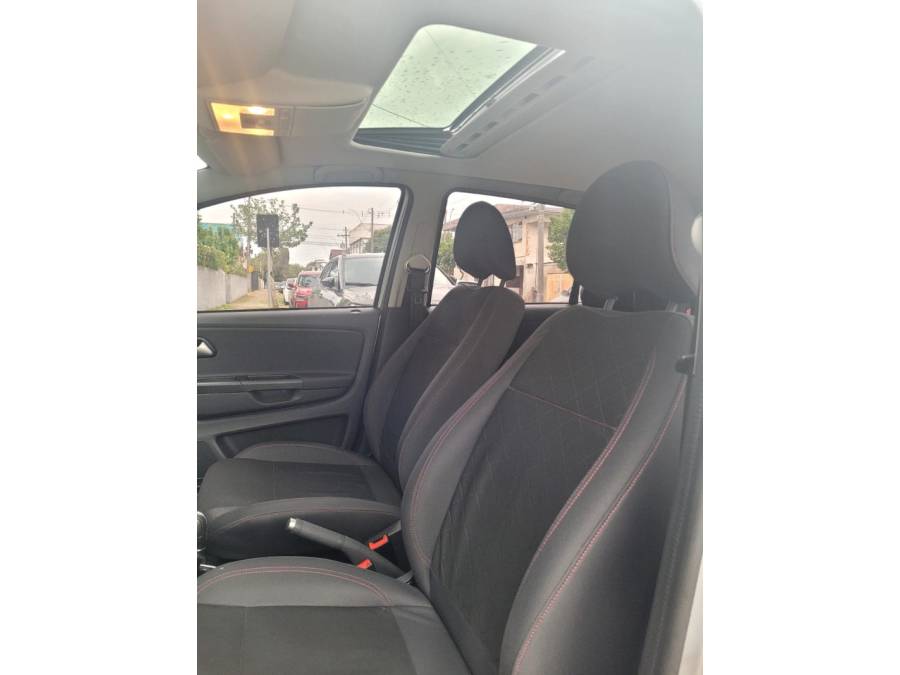 VOLKSWAGEN - FOX - 2013/2014 - Prata - R$ 44.900,00