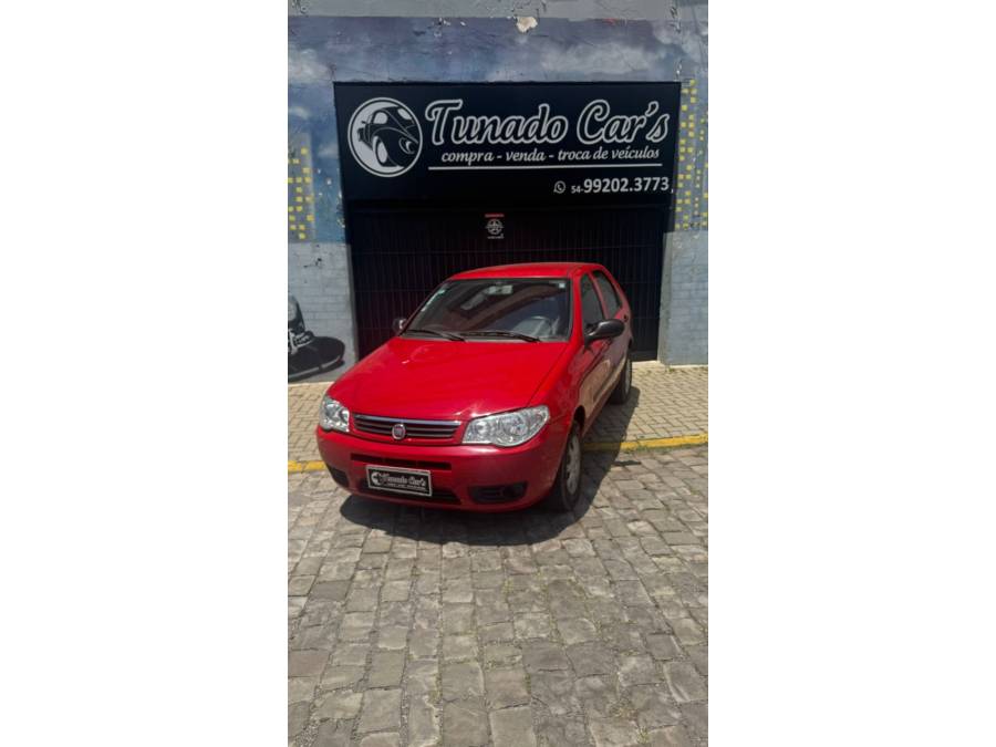 FIAT - PALIO - 2015/2015 - Vermelha - R$ 35.000,00