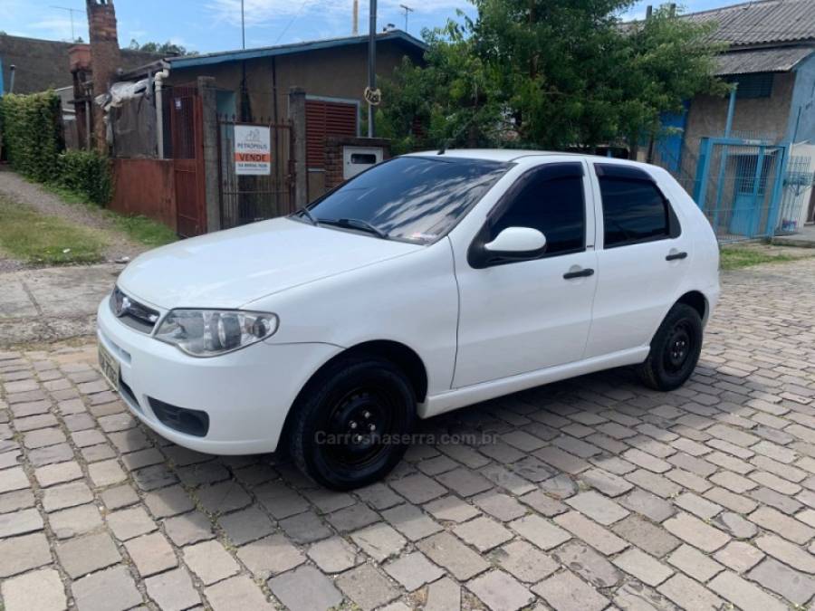 FIAT - PALIO - 2012/2012 - Branca - R$ 28.500,00