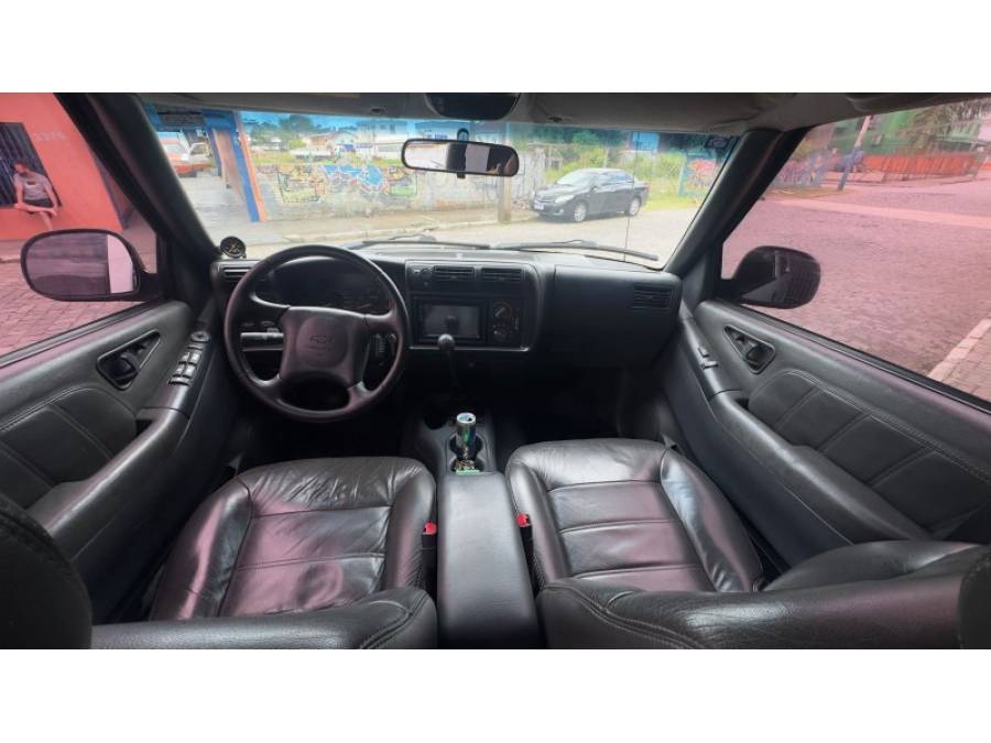 CHEVROLET - BLAZER - 2000/2000 - Prata - R$ 66.900,00