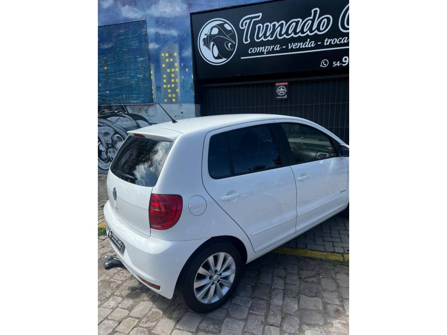 VOLKSWAGEN - FOX - 2013/2014 - Branca - R$ 42.900,00