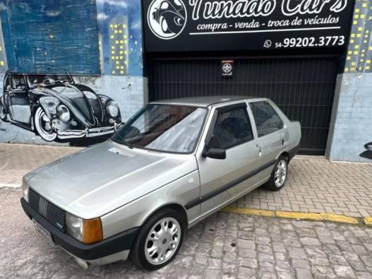 FIAT - PRÊMIO - 1987/1987 - Prata - R$ 18.900,00