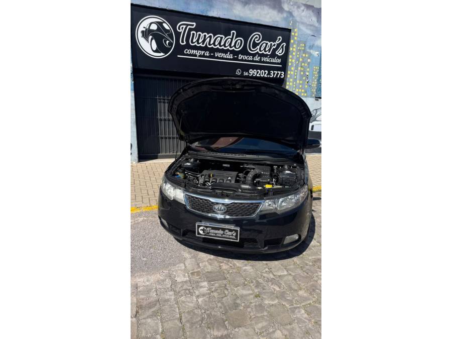 KIA MOTORS - CERATO - 2010/2011 - Preta - R$ 42.900,00