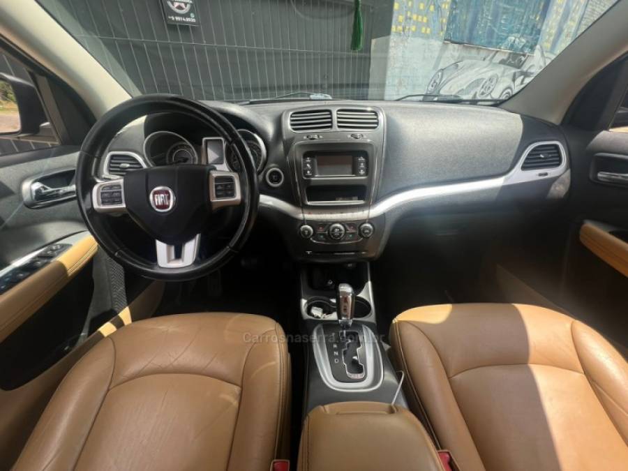 FIAT - FREEMONT - 2012/2012 - Preta - R$ 49.900,00