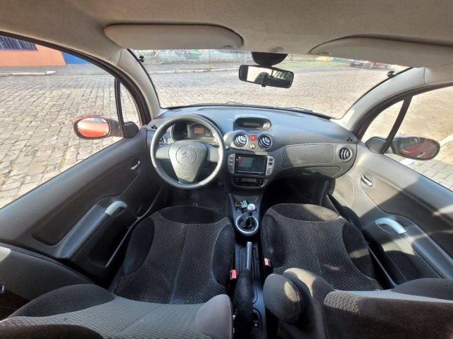 CITROËN - C3 - 2011/2012 - Vermelha - R$ 23.900,00