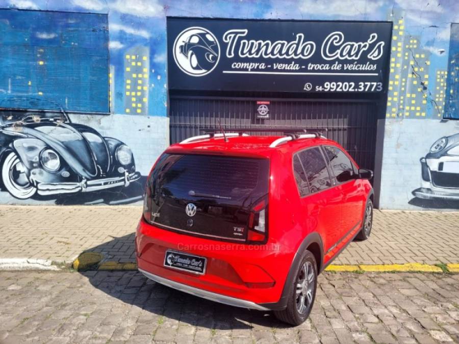 VOLKSWAGEN - UP - 2018/2018 - Vermelha - R$ 60.900,00