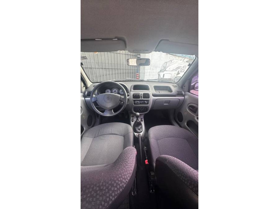 RENAULT - CLIO - 2009/2009 - Cinza - R$ 20.900,00