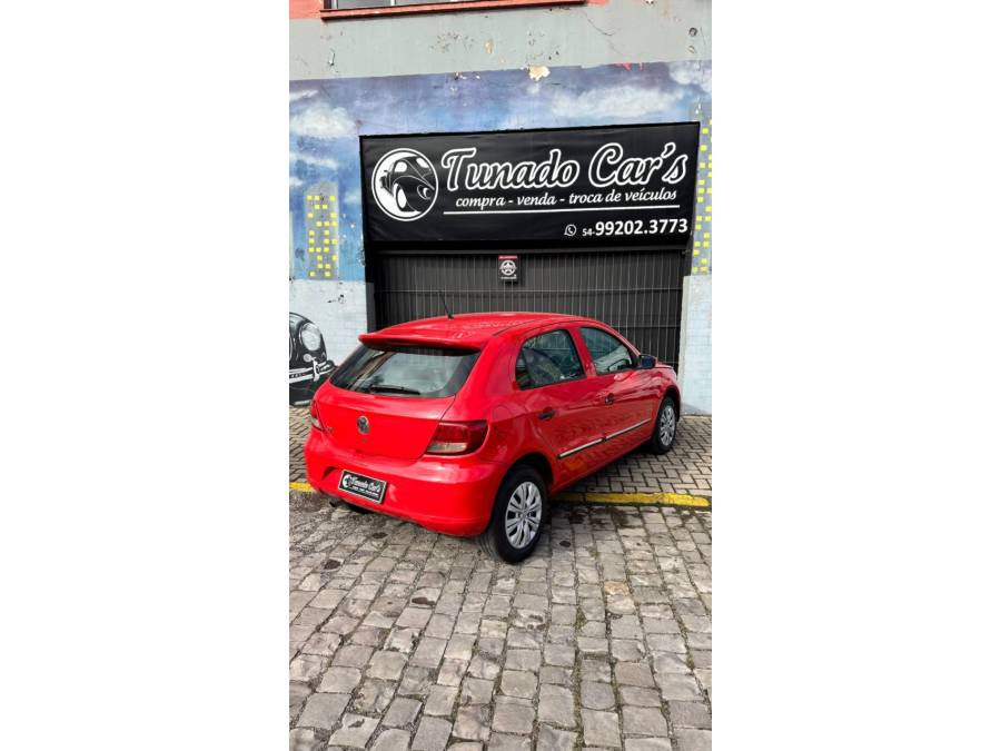 VOLKSWAGEN - GOL - 2009/2010 - Vermelha - R$ 23.900,00