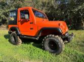 FORD - JEEP - 1968/1968 - Laranja - R$ 44.900,00