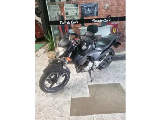 HONDA - CB 300R - 2010/2010 - Preta - R$ 11.900,00