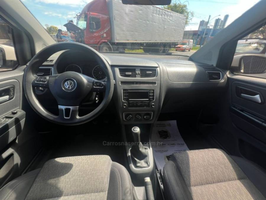 VOLKSWAGEN - FOX - 2013/2014 - Branca - R$ 42.900,00