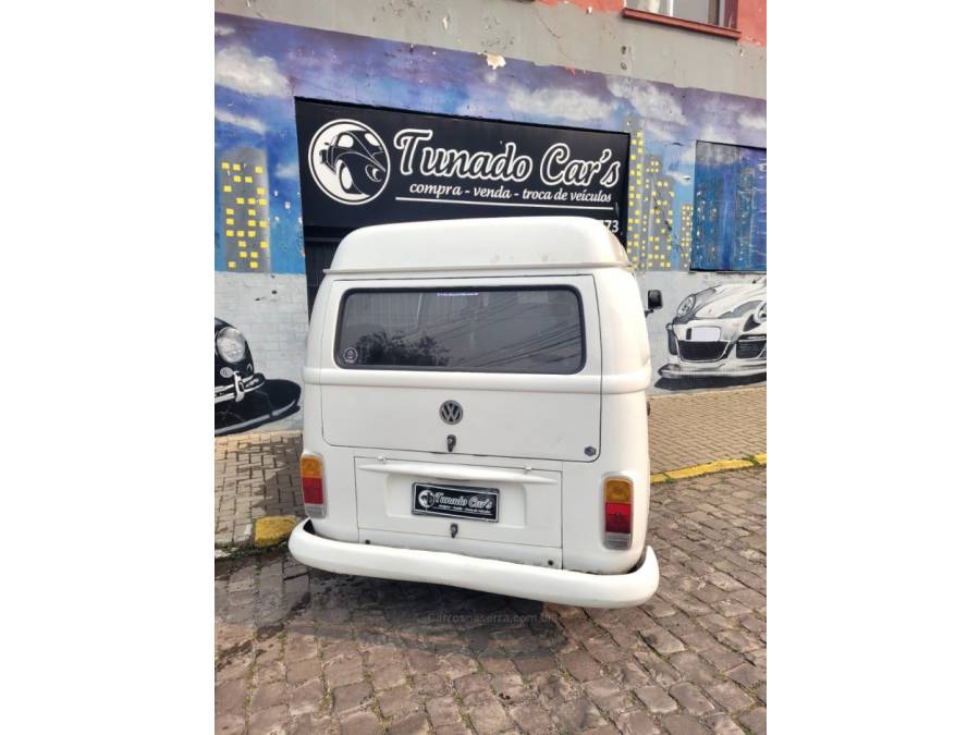 VOLKSWAGEN - KOMBI - 2005/2005 - Branca - R$ 29.900,00