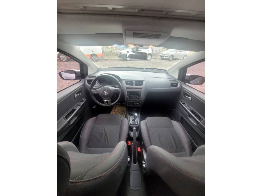 VOLKSWAGEN - FOX - 2013/2014 - Prata - R$ 44.900,00