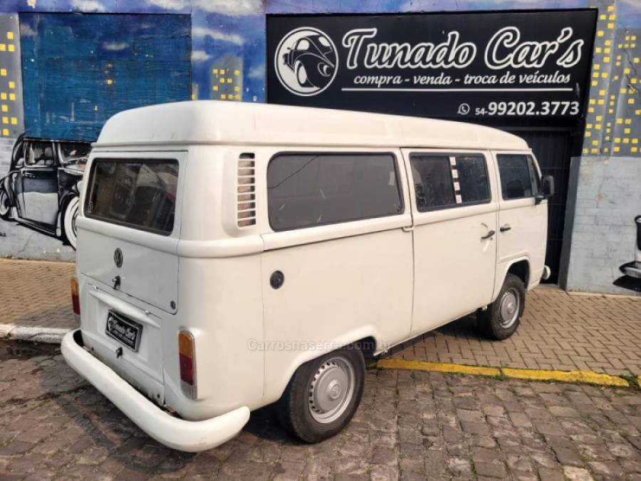 VOLKSWAGEN - KOMBI - 2005/2005 - Branca - R$ 29.900,00