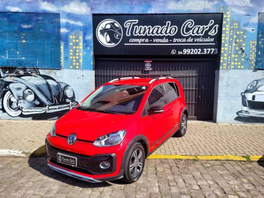 VOLKSWAGEN - UP - 2018/2018 - Vermelha - R$ 60.900,00