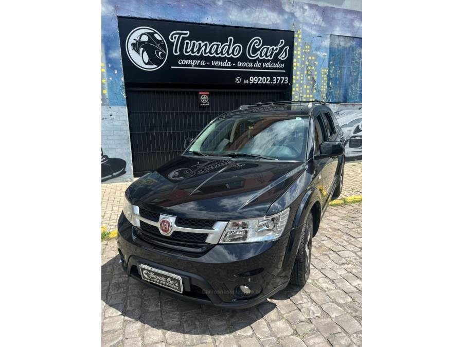 FIAT - FREEMONT - 2012/2012 - Preta - R$ 49.900,00