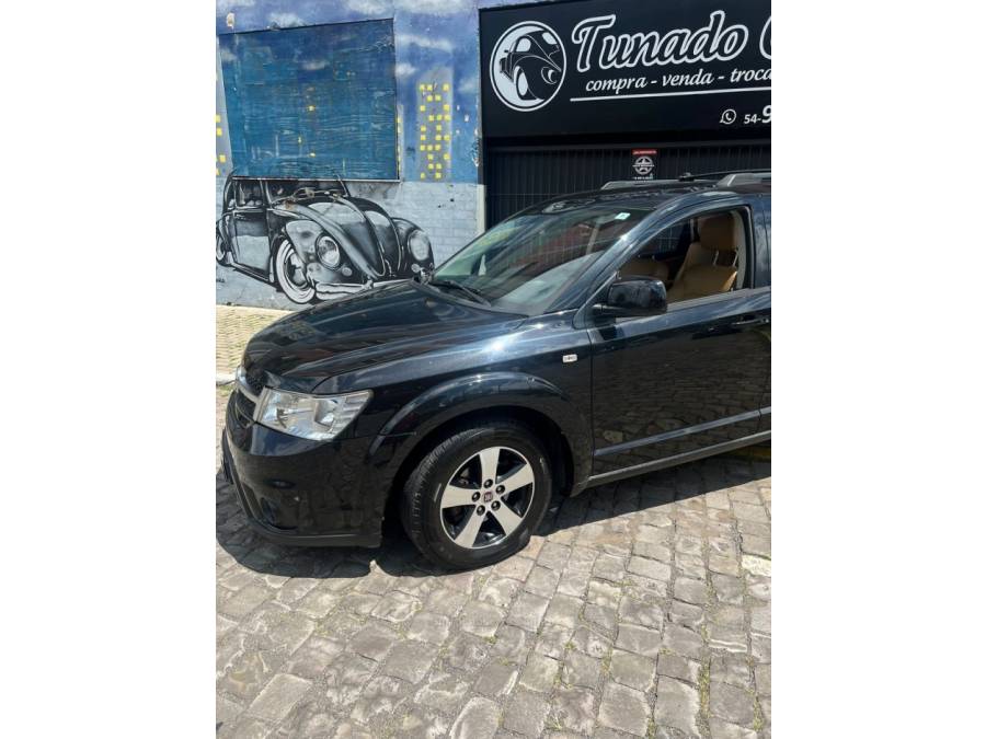 FIAT - FREEMONT - 2012/2012 - Preta - R$ 49.900,00