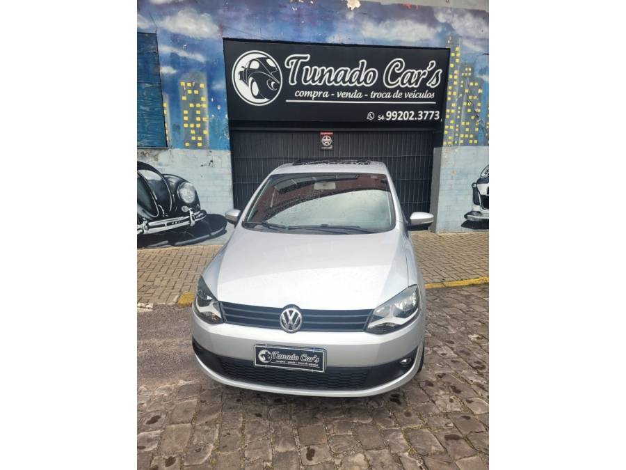 VOLKSWAGEN - FOX - 2013/2014 - Prata - R$ 44.900,00