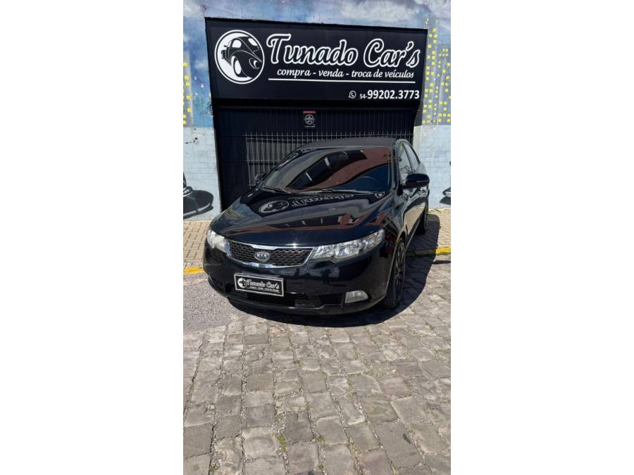KIA MOTORS - CERATO - 2010/2011 - Preta - R$ 42.900,00