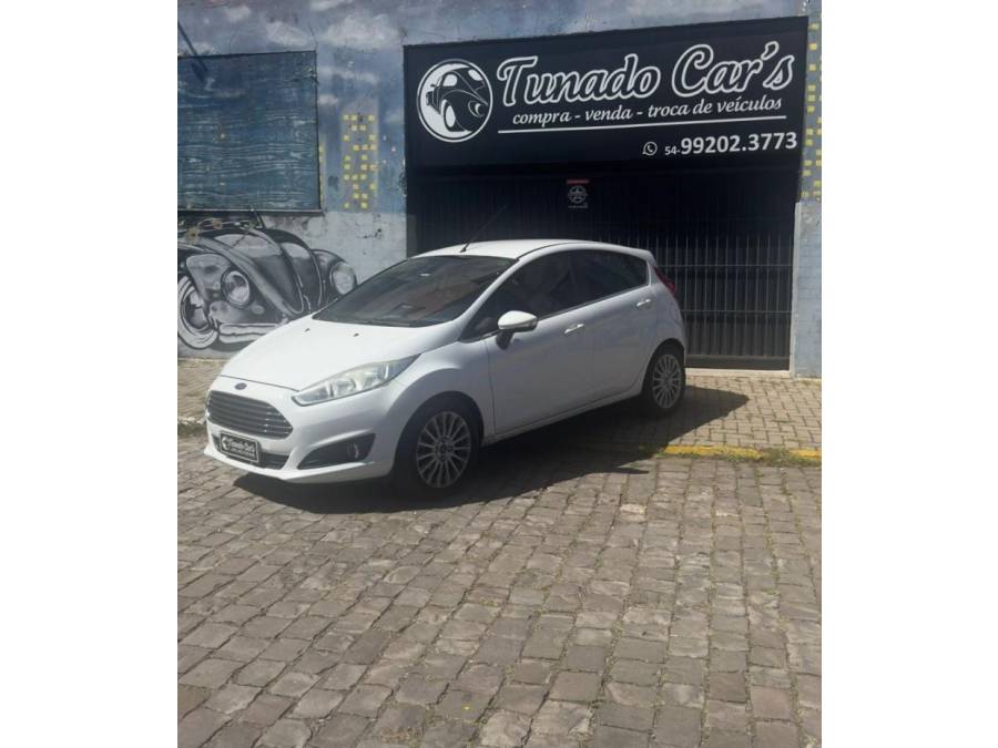 FORD - FIESTA - 2015/2015 - Branca - R$ 44.900,00